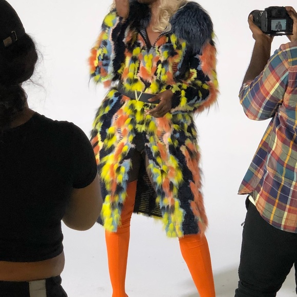 VERSACE fox and leather coat. Size 6 BNWT - Picture 8 of 8